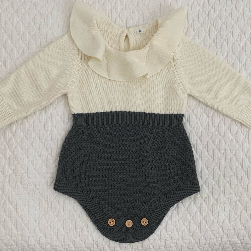 Baby girl ruffle bodysuit